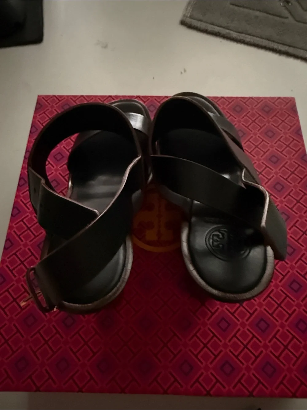 Tory Burch Black Leather Wedge Sandals NWT - Picture 3 of 5